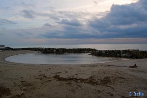 Kleine Bucht im hermetisch abgeriegelten Strand – Marina di Pisa