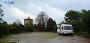 Parking short in Front of Portovenere - „NO CAMPER“ in Portovenere...