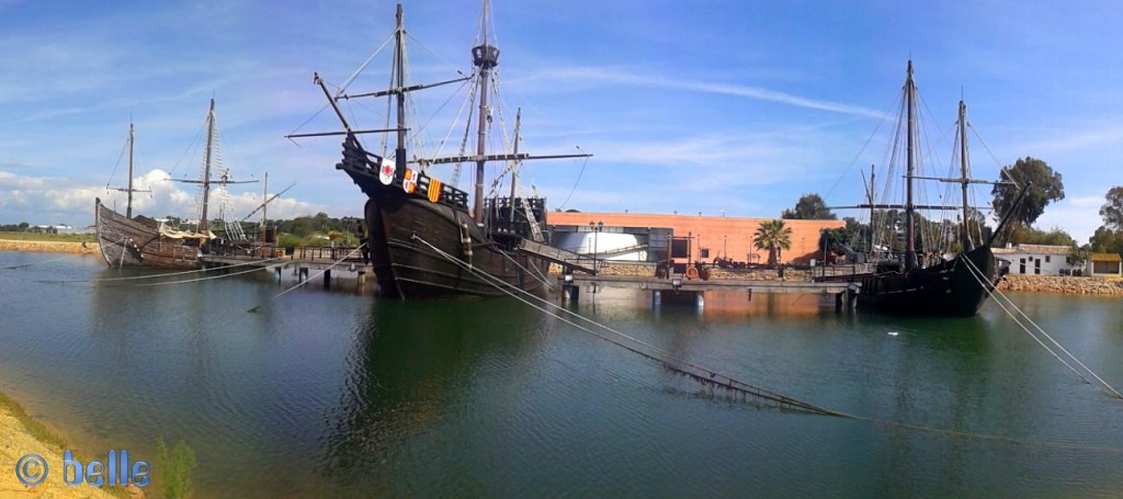 (von links nach rechts) Carabela Pinta --------------- Nao Santa María ---------- Carabela Niῆa