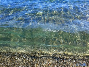 Kristallklares Wasser am Aldea Beach