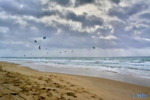 Kite-Surfer am Playa de los Lances Norte – Tarifa