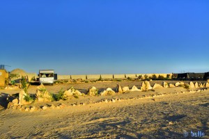 Parking in the Camping Villa Bens - Tarfaya - Laâyoune-Sakia el Hamra – Marokko – Januara 2016