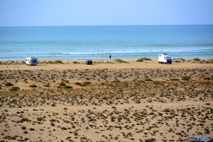 Parking at Plage Aouzioualte - Cercle de Jraifia - Laâyoune-Sakia El Hamra – Marokko – January 2016