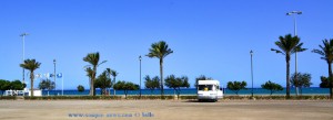 Parking at Playa de las Salinas - Av Legión Española, 10, 04740 Roquetas de Mar, Almería, Spanien – August 2016