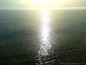 Glasklares Wasser am Playa Salinas - Spain