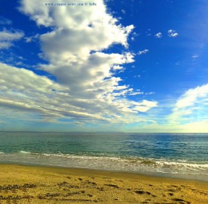 Playa las Salinas – Spain (Panorama-Bild im Hochformat)