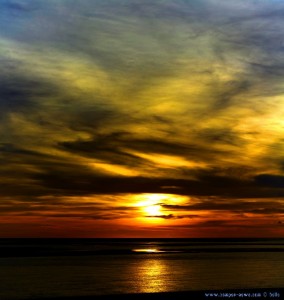 Sunset at Dunas de El Portil – Spain – Vertikal-Panorama-Bild