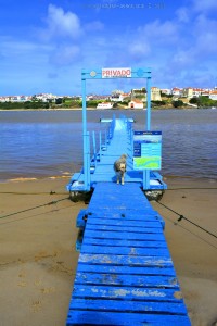 Nicol will offenbar Boot fahren ;) Steg am Río Mira – Portugal
