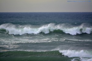 Waves at Praia das Pedras Negras – Portugal