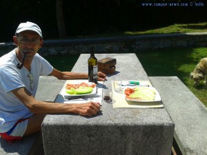 Lunch bei strahlender Sonne in Lekeitio – Spain