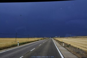 Wir fahren in den Regen - On the Road – Spain