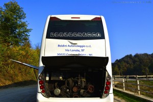 Bus mit Kühler-Problemen am Lago die Pianfei – Italy