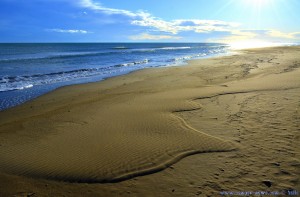 Zeichen vom Wind am Platja de l'Eucaliptus – Spain