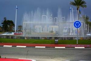 Ankunft in Dénia - Kreisverkehr mit Wasserfontänen – Spain