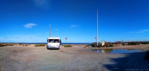 Parking at Playa de Torre Derribada - Diseminado Salinas, 5, 30740 San Pedro del Pinatar, Murcia, Spanien - February 2018