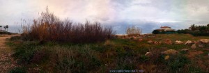 Dicke fette Wolken und leichter Regen am Platja L'Almadrava - Dénia – Spain