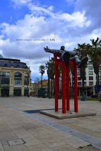 Vor dem Bahnhof in Perpignan - France