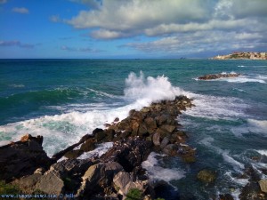 Strong Waves in Genova – Italy