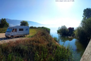 Parking at the Lake Límni Ioaninon - Ioánnina – Greece