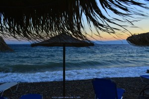 Grosse Wellen am Mouse Beach - Akti Nireos – Greece