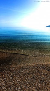 Kristallklares Wasser am Kamares Beach – Greece