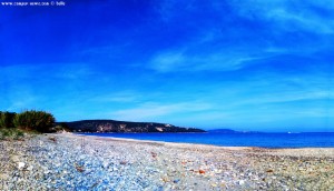 Meine Aussicht von meinem Strandplatz am Kamares Beach – Greece