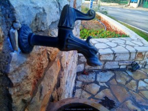 Interessanter Wasserhahn in Pinios – Greece