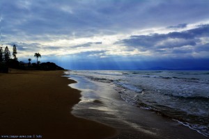 Strandspaziergang mit Nicol am Kyllini Beach – Greece