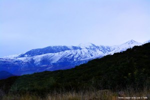 Wir klettern wieder und kommen dem Schnee sehr nahe - on the Road - Greece