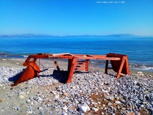 Das war wohl mal ein Sitz für die BayWatch - Cheronisi Beach – Greece
