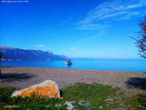 Ein Boot am Metamorfosi Beach - GreeceEin Boot am Metamorfosi Beach - Greece