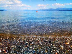 Kristallklares Wasser in Akti – Greece