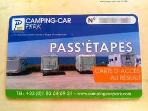 Aire Camping-Car - Park - Av. du Pont du Gard - 30210 Remoulins – France